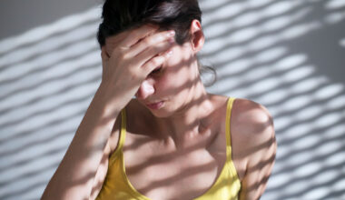 Silmämigreeni aiheuttaa näköhäiriöitä ilman kipua – tunnista oireet