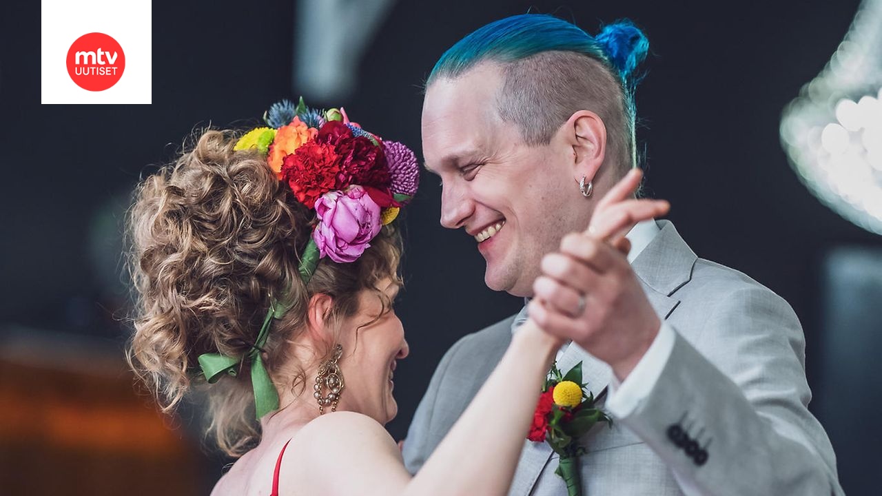 Ensitreffit-Matti avaa tuntojaan Elisaa kohtaan