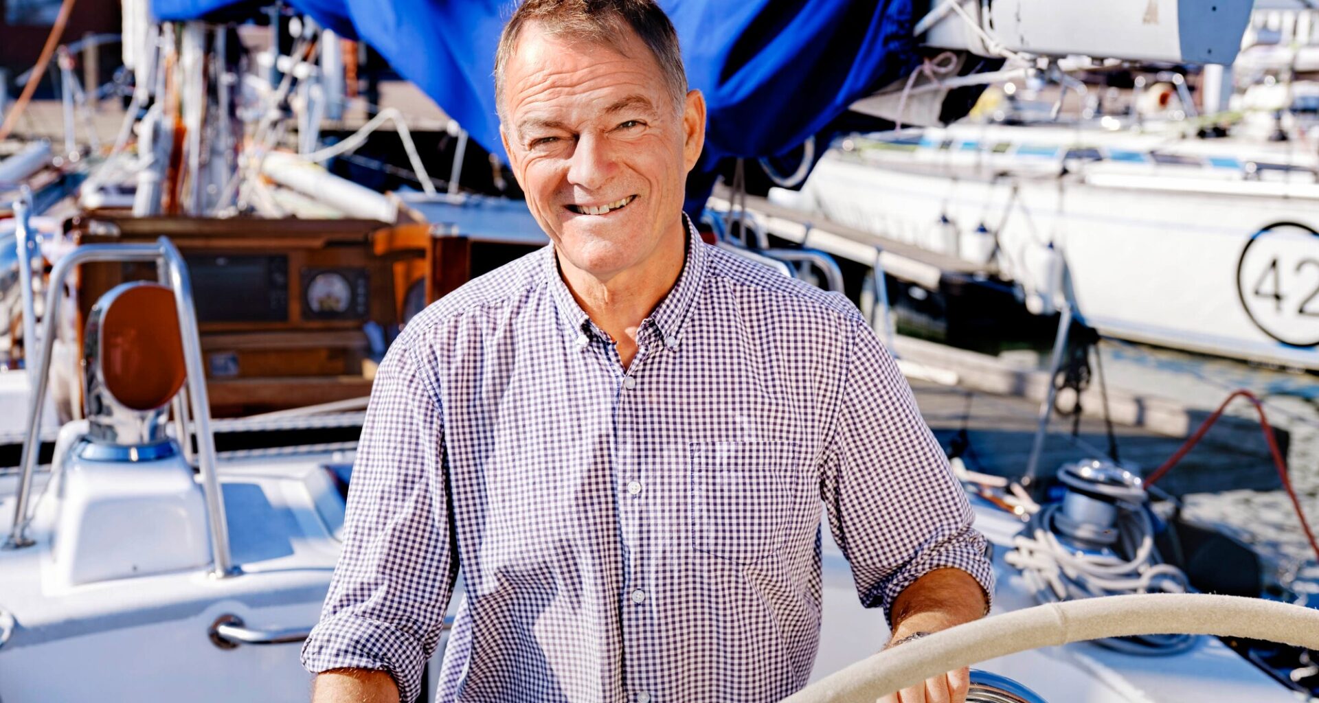 Purjehtija Tapio Lehtinen joutui nuorena leskenä talousahdinkoon