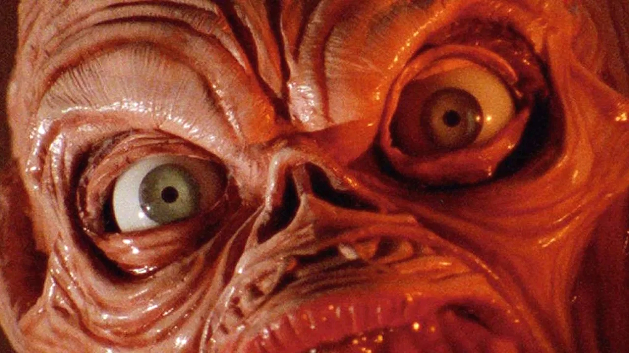 Kulttihetki: Ilmaiskatselussa rosoista camp-kauhua – viemäristä nousee kostava sikiö