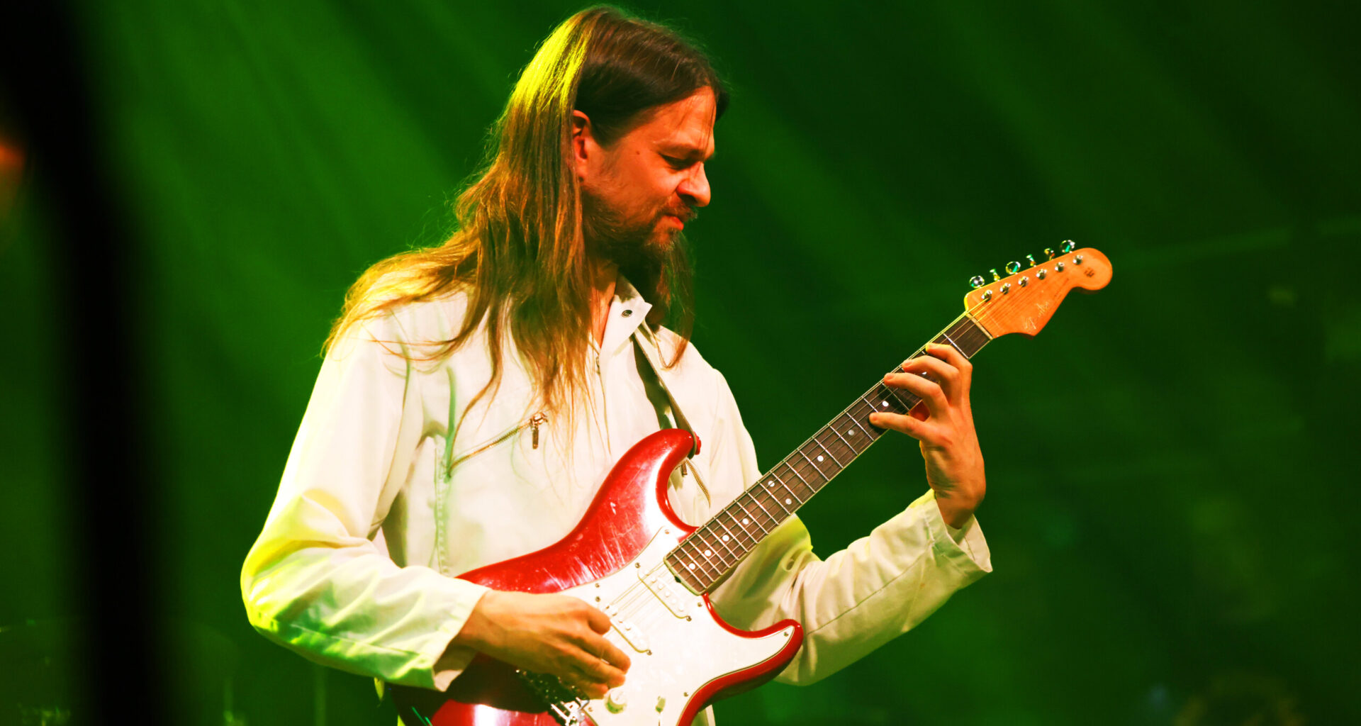 Timo Kämäräinen julkaisee ensimmäisen omaa nimeään kantavan suomenkielisen soololevyn