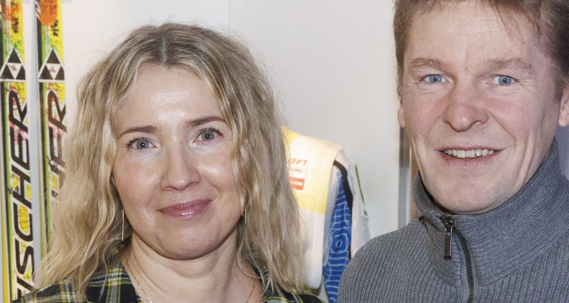 Seiska: Toni Nieminen viihtyi uuden naisen kanssa - nyt avautuu surullinen avopuoliso-Janet