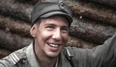 Tuntemattoman sotilaan voi nyt katsoa Netflixissä, mutta mitä ihmettä! Elokuva esitetään 45 minuuttia lyhyempänä tynkäversiona