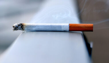 Tupakoinnin lopettaminen hidastaa muistin heikkenemistä