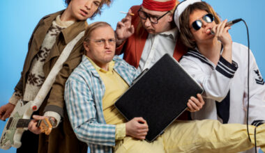 Juicen, Hassisen Koneen ja Eppu Normaalin hitit soivat Kajaanissa nähtävässä suomirock-musikaalissa