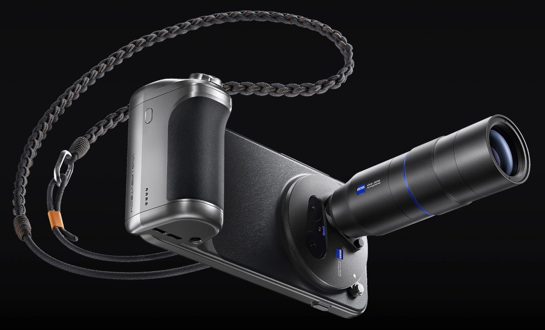 Vivo ja Zeiss ovat toteuttaneet myös 2,35x-lisäosan X300-puhelimille.