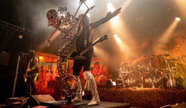 Livearvio: W.A.S.P. sirkkelöi yleisön palasiksi ilman verta, tulta ja alastomia naisia