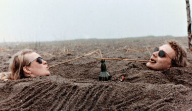 Apinan vuosi -draama on mieluisan hullu tuulahdus 1980-luvulta