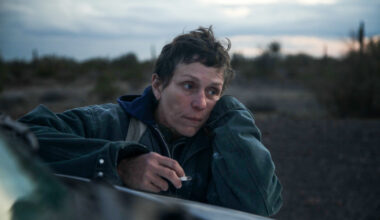 Nomadland rakentaa päähenkilönsä tarinan erityisen taidokkaasti