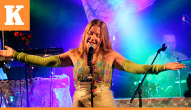 Arvio: Lyytin energinen eläytyminen yllätti – Biisien tahtiin pomppiva artisti oli samaan aikaan harkittu, taiteellinen, rosoinen ja aito