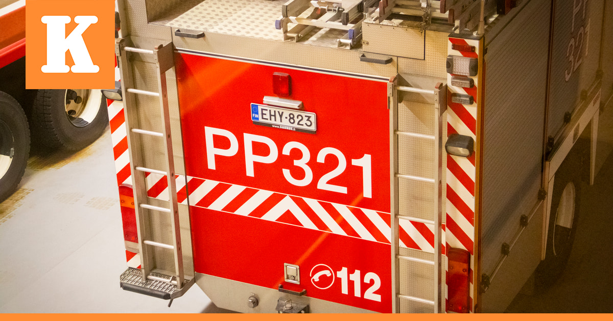 Omakotitalo tuhoutui tulipalossa Oulun Kuivasjärvellä – asukas pääsi pois rakennuksesta