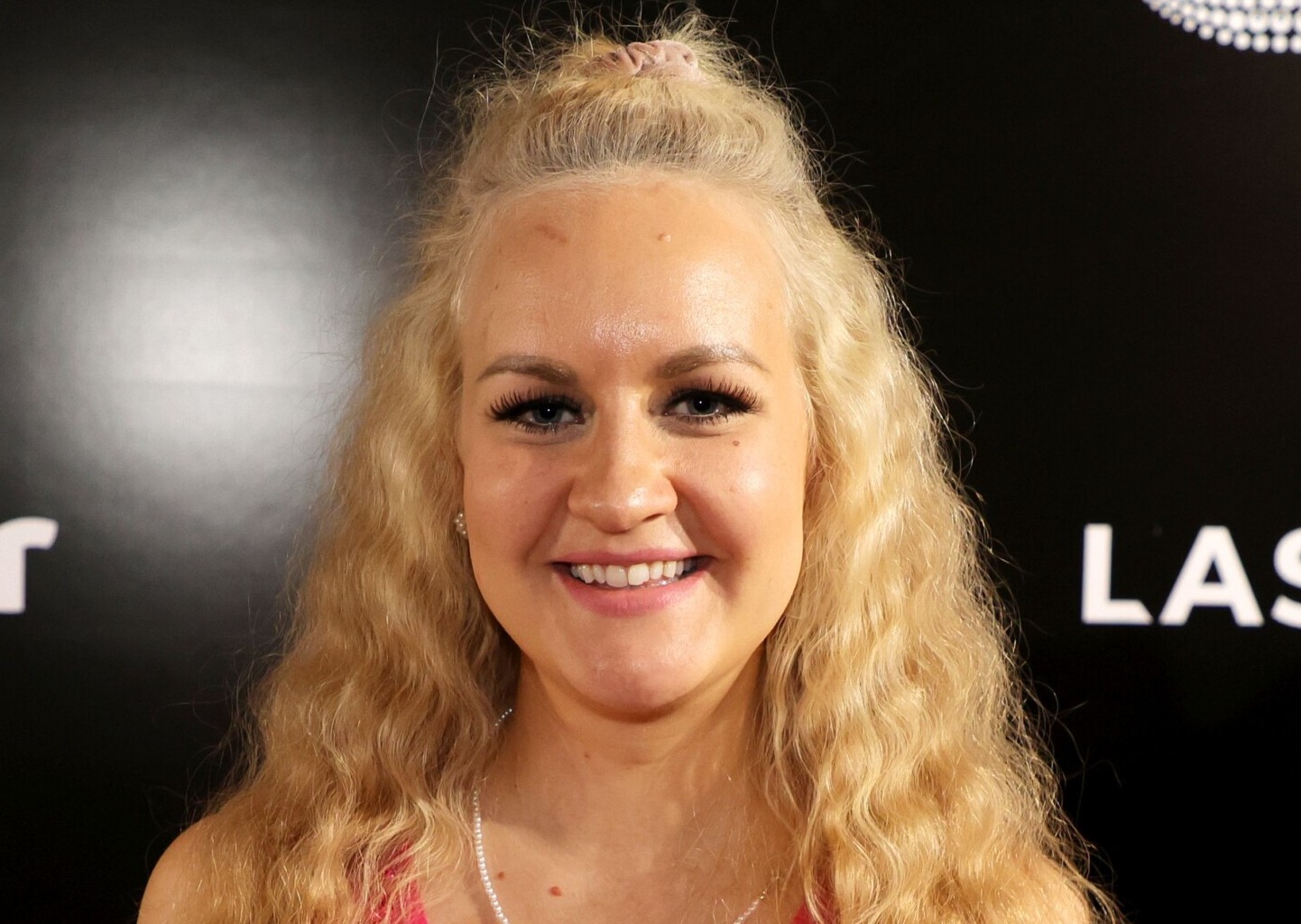 Auri Kananen äitiyspoliklinikalla – ”Kohta mennään!!”