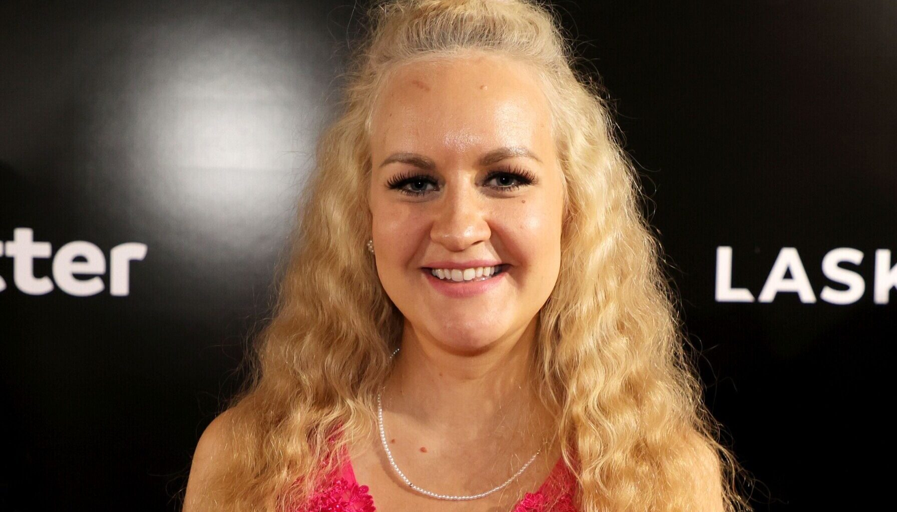 Auri Kananen sai pääkipukohtauksia – kertoo mikä antoi lopulta helpotuksen