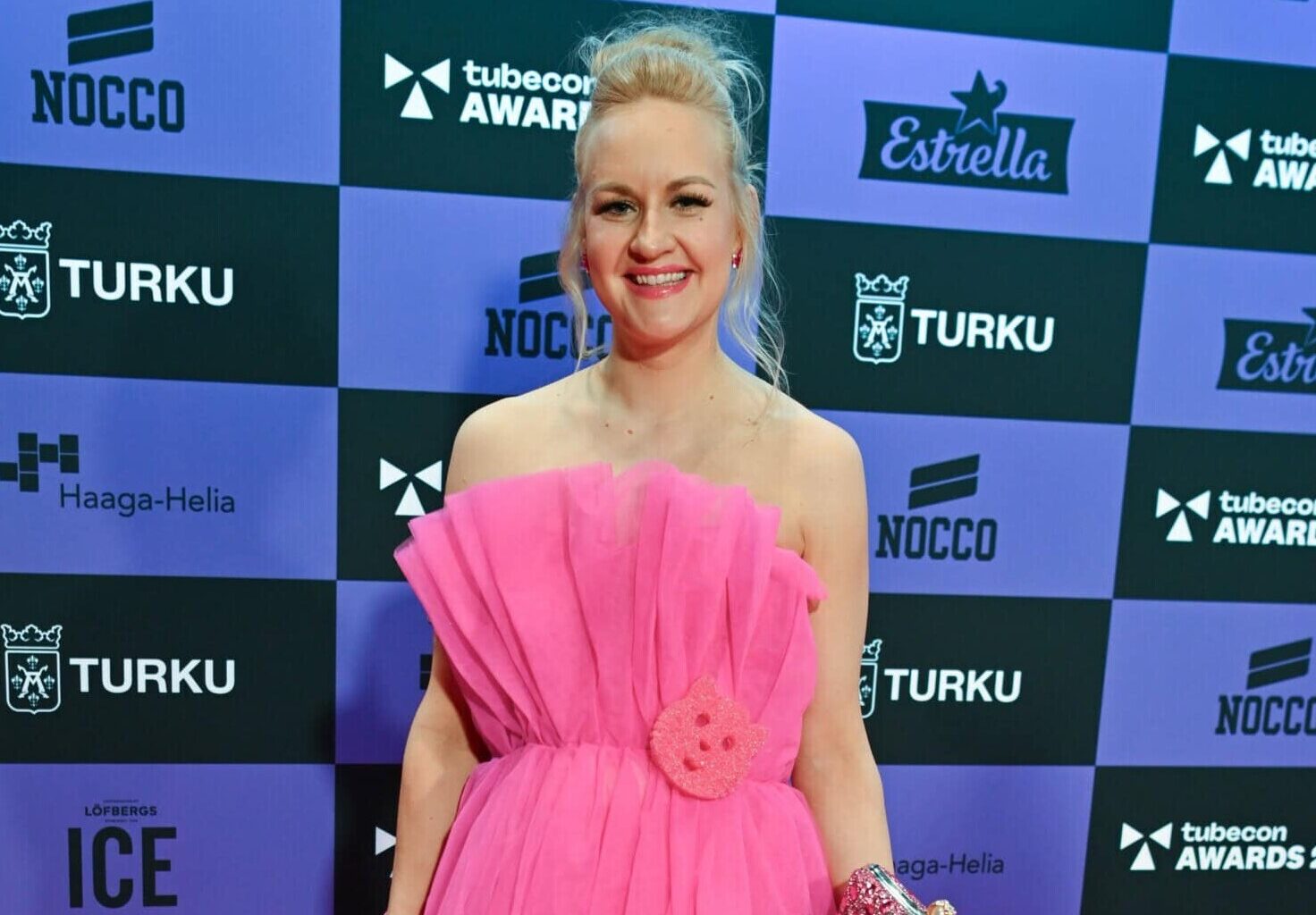 Auri Kananen sairaalassa: ”Synnytys??” - Como.fi