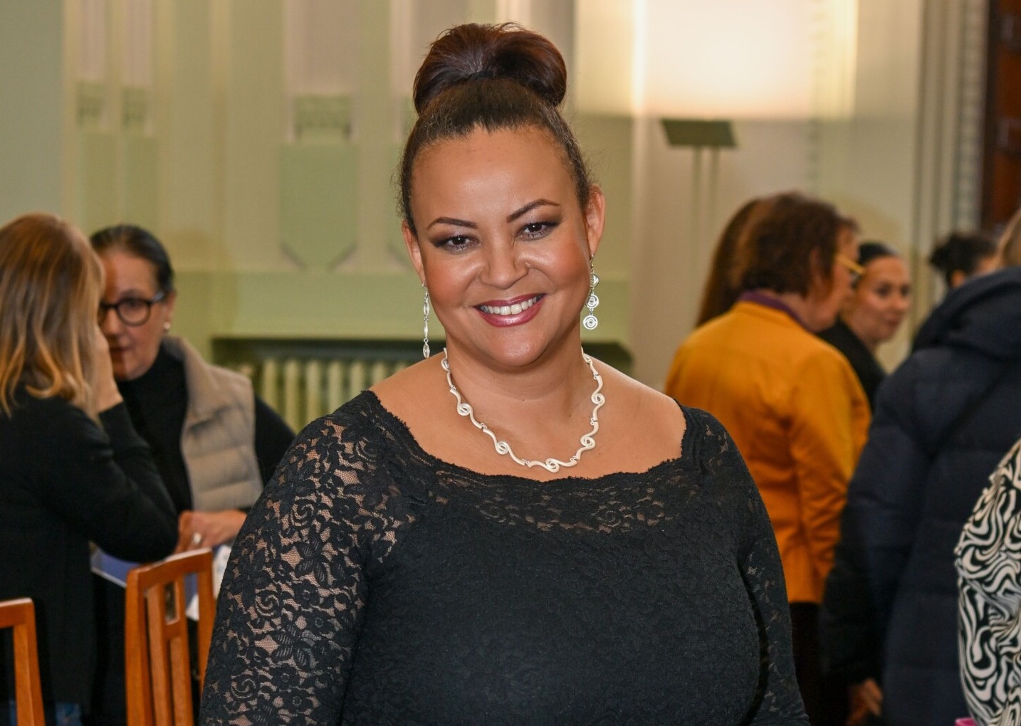 Lola Odusoga moittii missikisoja – ei usko täysin puhtaaseen peliin