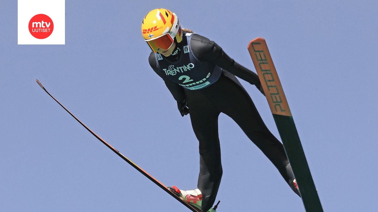 Heta Hirvonen ylsi kärkikymmenikköön mäkihypyn maailmancupissa Lillehammerissa.