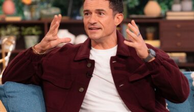 Orlando Bloom poseerasi ex-puolisokseen pukeutuneen naisen kanssa – some pillastui