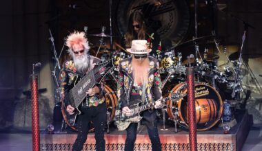 Legendaarinen ZZ Top tulee Suomeen: "Rokkaamme täysillä!", lupaa Billy Gibbons