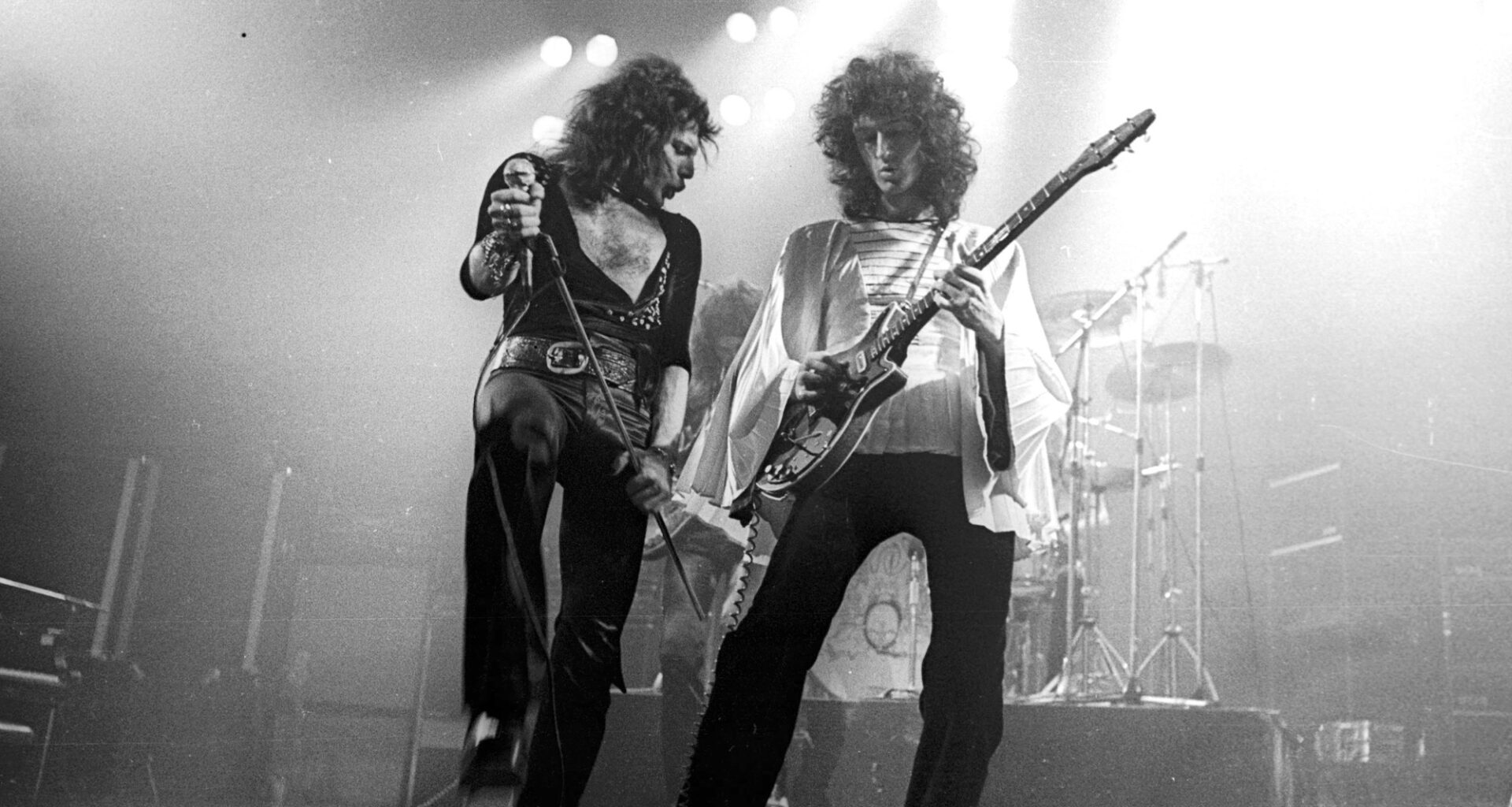 Vaatimaton pieni laulu nimeltä Bohemian Rhapsody – Brian May ja Roger Taylor kertovat Queenin ikivihreän synnystä