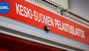 Henkilöauton ulosajo Jyväskylässä, kuljettajalle lieviä vammoja | Keski-Suomi