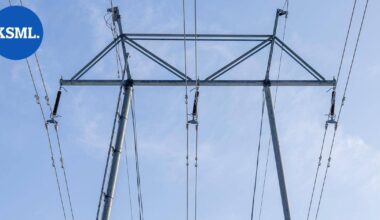 Jyväskylässä katkesivat sähköt liki 4 000 taloudesta – samaan aikaan autoilija törmäsi muuntajaan Palokankaalla | Keski-Suomi