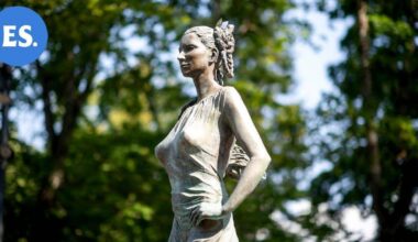 Kaakkois-Suomen taidepalkinto Kaunis Veera -patsaan veistäjälle – Näin toimikunta perustelee Markku Hirvelän valintaa | Paikalliset