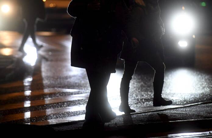 Kyselyssä noin 30 punninnan kohteena olleen asian joukosta ei löydy yhtäkään, jossa suomalaisten enemmistö odottaisi kehityksen kulkevan parempaan suuntaan. LEHTIKUVA / Vesa Moilanen