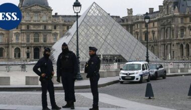 Naiselle syytteet Louvren jalokivivarkaudesta | Uutissuomalainen