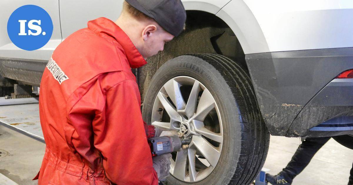 Rengasliikkeissä odotetaan kiireisiä viikkoja – Kitkarenkaiden osuus Savonlinnassa yllättävänkin alhainen | Paikalliset