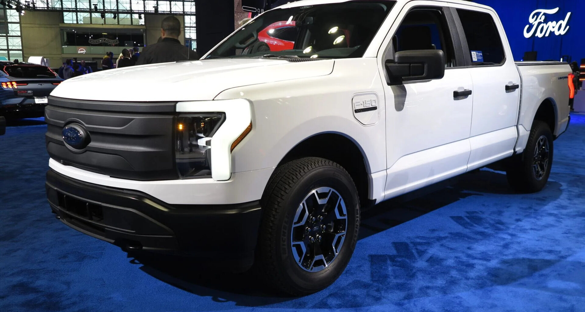 Ford harkitsee F-150 Lightning -sähkölava-auton lopettamista