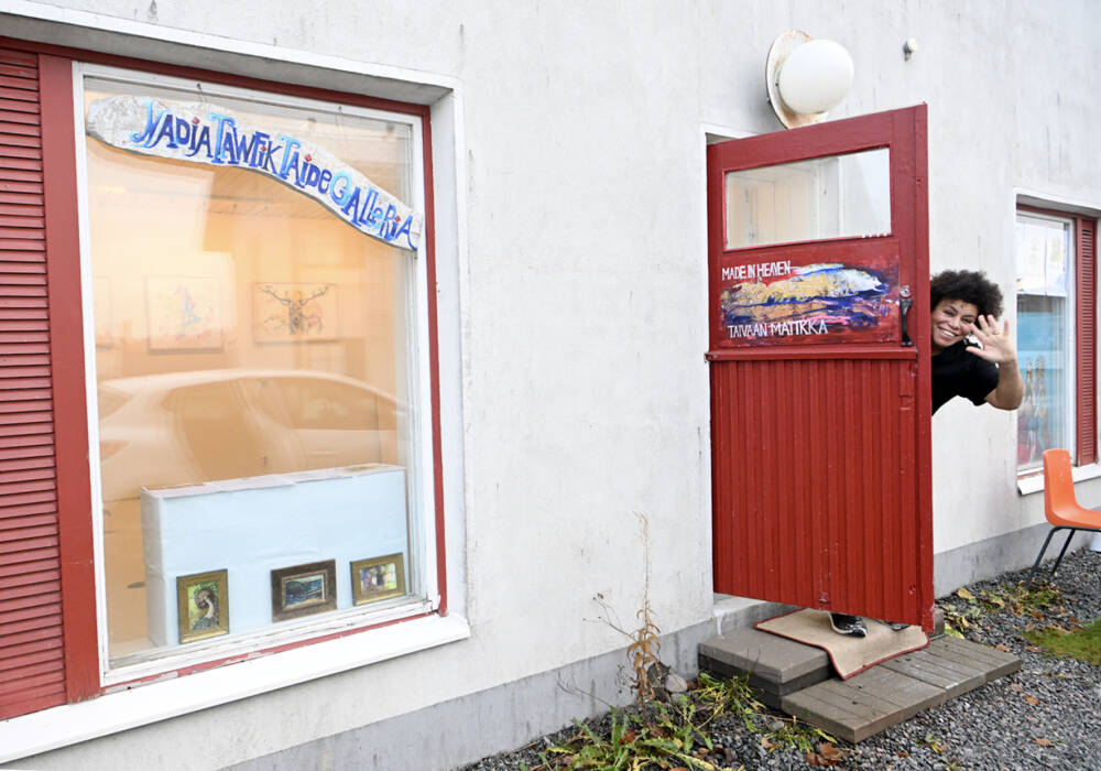 Egyptiläinen kuvataiteilija rakastui Someroon – tänä vuonna oli aika avata oma galleria