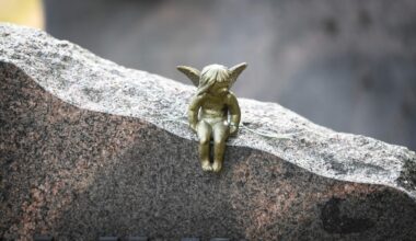 Lapsensa menettäneiden suruvapaasta tehdään selvitys