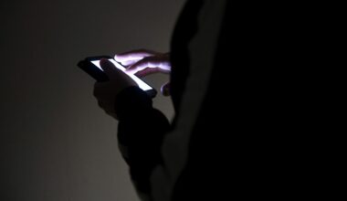 Huijari voi lähestyä Teamsin kautta tai esiintyä eläkeyhtiön edustajana