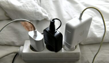 Asiantuntija IS:lle: Nämä laitteet kannattaa irrottaa ukkosella