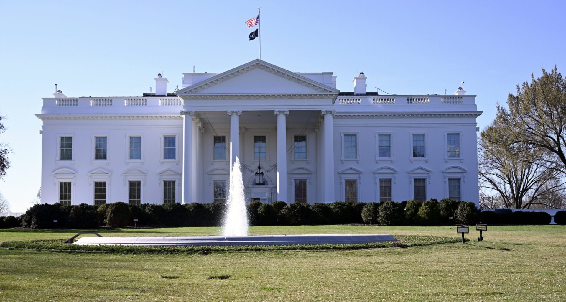 Pekka Toveri: Mikä länttä vaivaa?