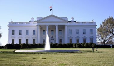 Pekka Toveri: Mikä länttä vaivaa?