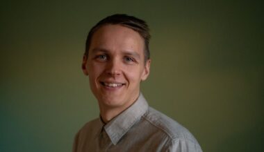 Väitös: Lapset eivät tartuta SARS-CoV-2 virusta aikuisia tehokkaammin – muissa hengitystieinfektioissa tartuttavuus lapsilla suurempaa