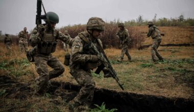 Ukrainassa hälyttävä ilmiö, 80 prosenttia asevelvollisista pakenee koulutuksesta