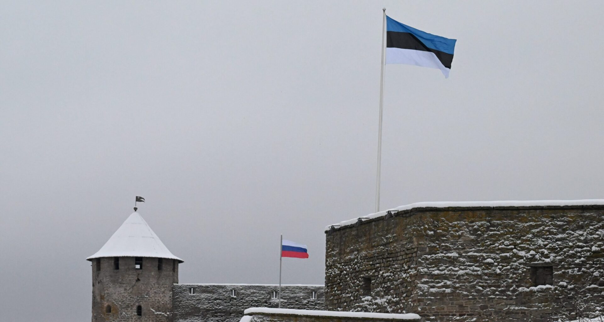 Maaliskuu 2028, kaksi Venäjän prikaatia ylittää Viron rajan - näin alkaisi sota Natoa vastaan