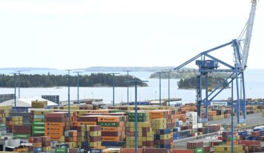 Björn Wahlroosilta suorat sanat Ylellä: Suomi työntää rahaa ja ihmisiä pois