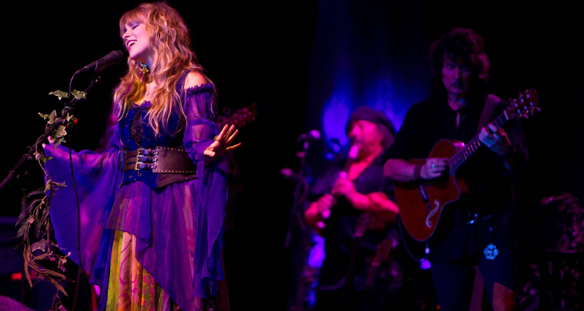 "Emme ole koskaan aiemmin soittaneet tätä - emmekä tule koskaan enää soittamaan" - Blackmore's Night yllätti fanit keikalla Deep Purple -klassikolla