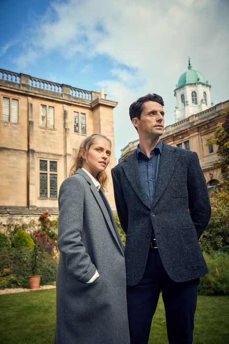 Teresa Palmer tunnetaan etenkin roolistaan HBO-sarjassa A Discovery of Witches. Rinnalla pääosapari Matthew Goode.