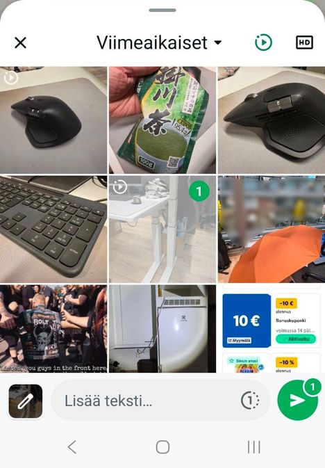 Gallerianäkymässä livekuvissa on pieni merkki vasemmassa yläkulmassa (ylärivin ensimmäinen ja keskirivin keskimmäinen kuva). Kuvan lähetys livemuodossa on oletusarvoisesti päällä. Saat kuvan muutettua still-otokseksi painamalla pientä ympyrän sisällä olevaa play-symbolia gallerian otsikkorivin oikeassa reunassa. Valinta muistetaan. Kun olet kerran ottanut sen pois päältä, seuraavatkin kuvat ovat stillejä.