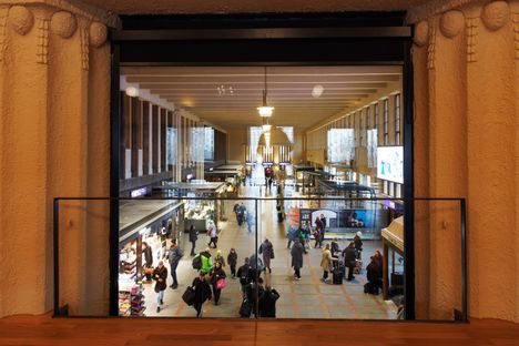 Olympiasalista avautuu näkymä rautatieaseman sisätiloihin.