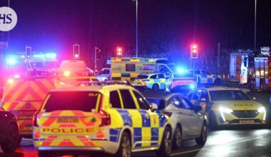 Puukotus junassa, useita sairaalaan | HS.fi