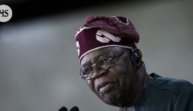 Trump uhkaa Nigeriaa sotatoimilla, presidentti kiistää hallituksen sallivan kristittyjen vainon