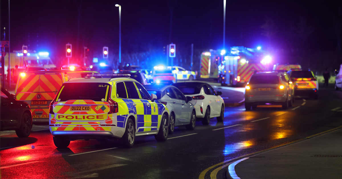 Useita ihmisiä puukotettiin junassa Britanniassa – kaksi pidätetty | Uutisia lyhyesti