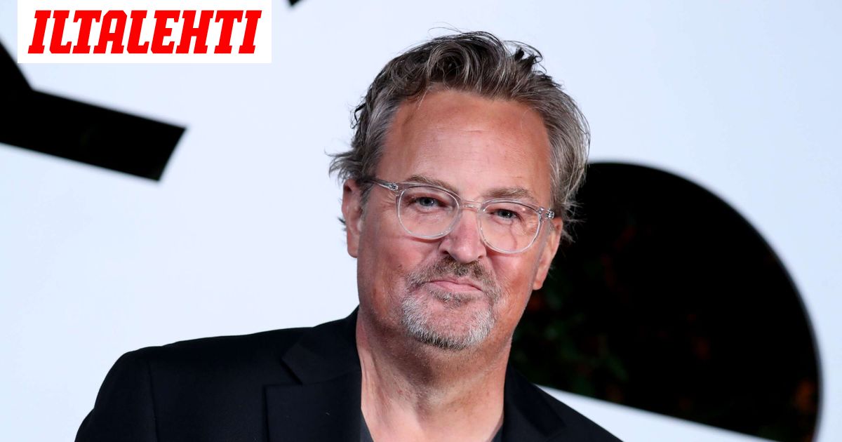 Silmiinpistävä näky Matthew Perryn haudalla