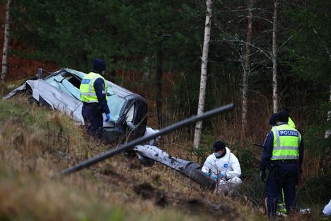 Paikalla oli kello 11.30 aikoihin poliisin tutkijoita.