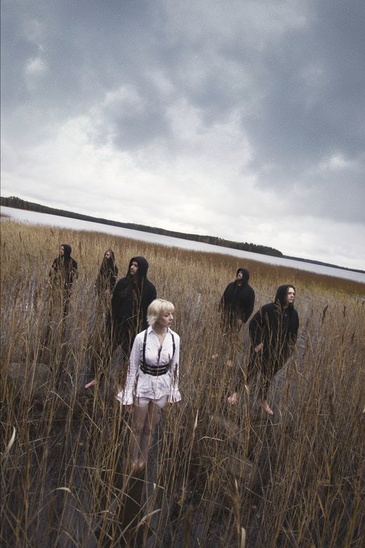 Kotimainen kehuttu metalliryhmä julkaisi version Madonnan superhitistä